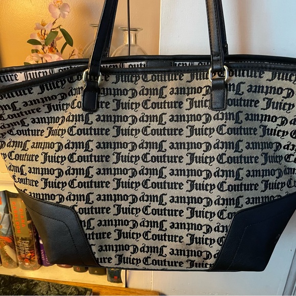 Juicy Couture Black/Beige Lg Tote Bag Gold Tone Hardware Black Faux Leather Trim - Picture 11 of 14